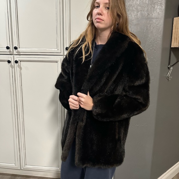 Vintage beautiful Hillmoor of New York USA made faux fur mink coat jacket - Picture 2 of 16